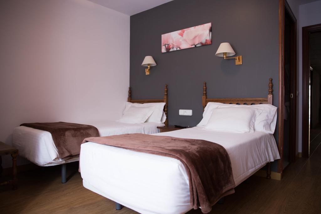Hotel Bruna เอสเตร์รี ดาเนว ภายนอก รูปภาพ