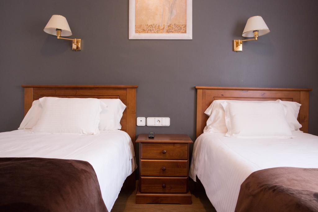 Hotel Bruna เอสเตร์รี ดาเนว ภายนอก รูปภาพ