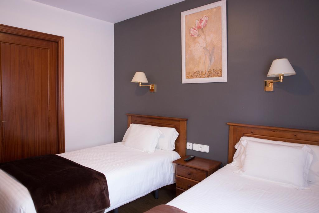 Hotel Bruna เอสเตร์รี ดาเนว ภายนอก รูปภาพ