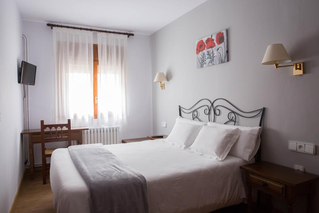 Hotel Bruna เอสเตร์รี ดาเนว ภายนอก รูปภาพ